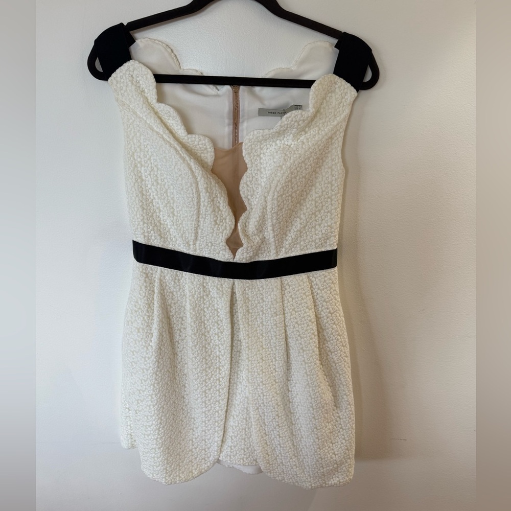 Three Floor White Pleated Mini Dress Sweetheart Neckline